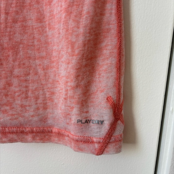 🎉4/30$🎉 Reebok Coral Lightweight Tee – Size M ✨ - Picture 4 of 4